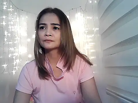 Snapshot of Kisses-13 chatting on 01/06/25, 02:36 Kisses-13 online show from 01/06/25, 02:36