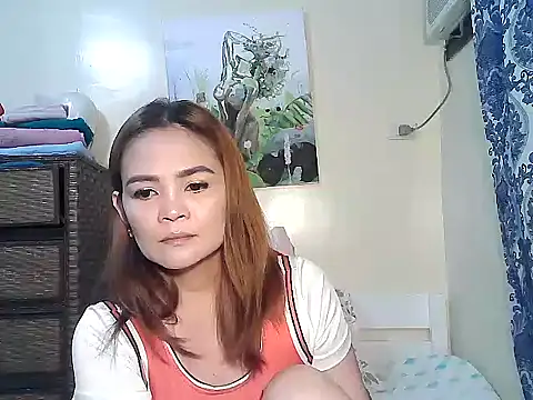 Snapshot of Kisses-13 chatting on 02/22/26, 01:42 Kisses-13 online show from 02/22/26, 01:42