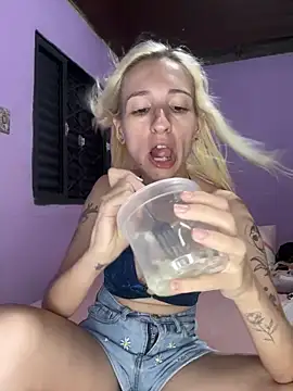 bunnydark00 online show from 03/04/25, 04:06