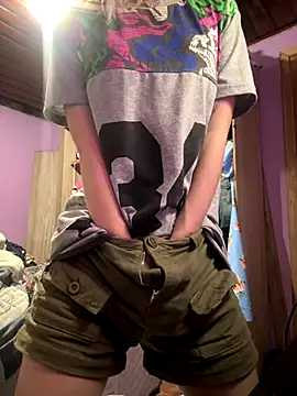 bunnydark00 online show from 10/10/25, 11:59