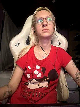 bunnydark00 online show from 11/15/25, 02:53