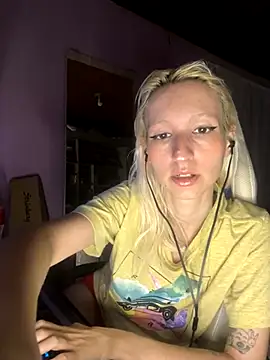 bunnydark00 online show from 11/19/25, 01:16