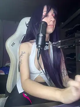 bunnydark00 online show from 03/18/26, 04:26