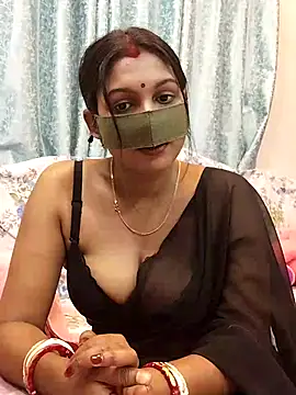 Queen Dolly online show from 03/18/25, 06:04