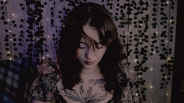 risha laas online show from 11/07/25, 08:31