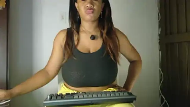 ashanty 1012 online show from 02/16/26, 12:07