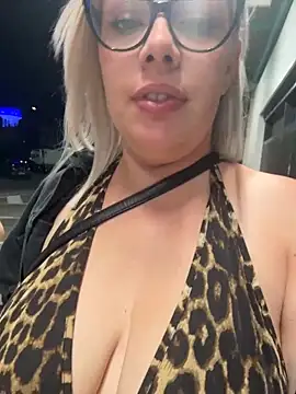 EvaWelly online show from 06/08/26, 11:38