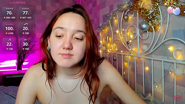 Snapshot of Fera1_Berry chatting on 12/14/24, 03:51 Fera1 Berry online show from 12/14/24, 03:51