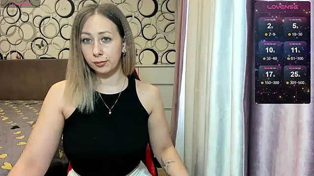 Snapshot of KristinaVegasss chatting on 02/17/25, 09:56 KristinaVegasss online show from 02/17/25, 09:56