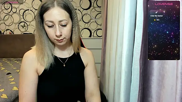 Snapshot of KristinaVegasss chatting on 02/17/25, 12:59 KristinaVegasss online show from 02/17/25, 12:59