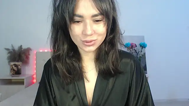 Snapshot of RoxannePure chatting on 10/22/25, 02:56 RoxannePure online show from 10/22/25, 02:56