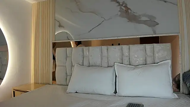 Naughty  Mom online show from 03/27/26, 06:07