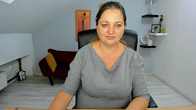 Snapshot of LollaGirl chatting on 09/22/25, 03:19 LollaGirl online show from 09/22/25, 03:19