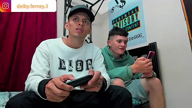 Snapshot of davidlatin66 chatting on 02/01/25, 04:24 davidlatin66 online show from 02/01/25, 04:24