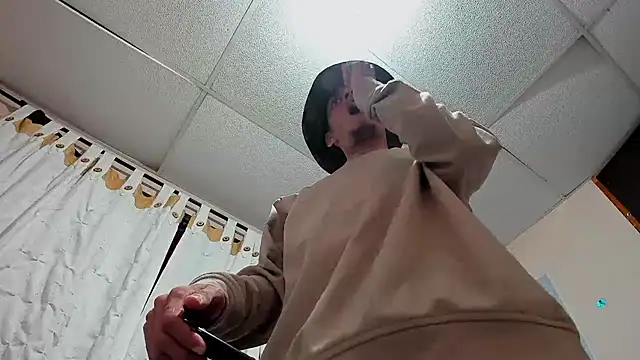 davidlatin66 online show from 02/21/26, 04:24