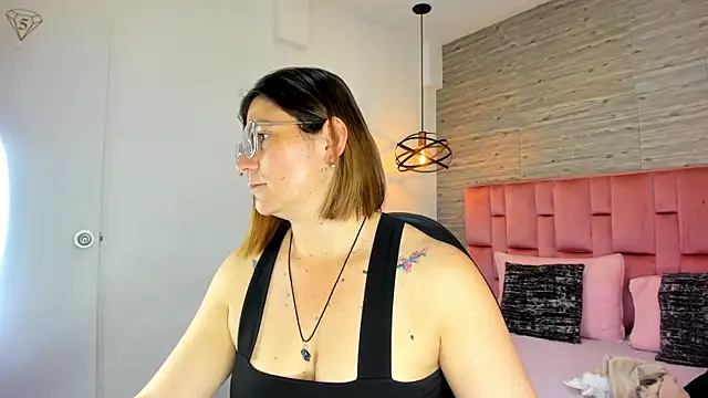 SarahDeyvis online show from 09/11/25, 04:51