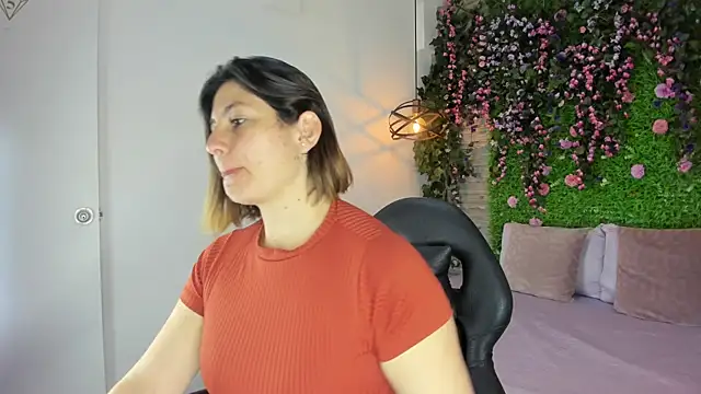 SarahDeyvis online show from 02/17/26, 01:29