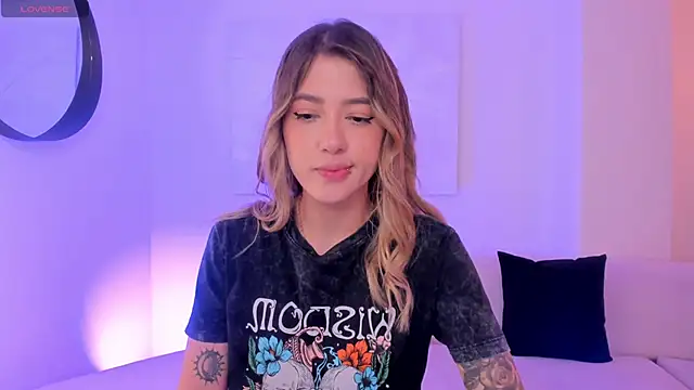 EveBensonX online show from 03/15/25, 12:34