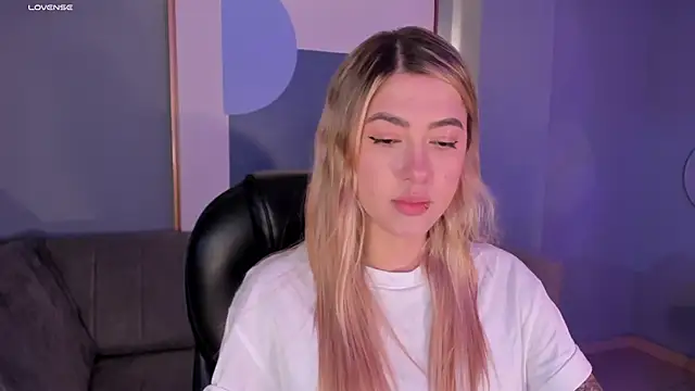 EveBensonX online show from 11/20/25, 07:35