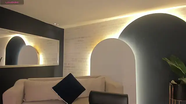 EveBensonX online show from 04/03/26, 06:39