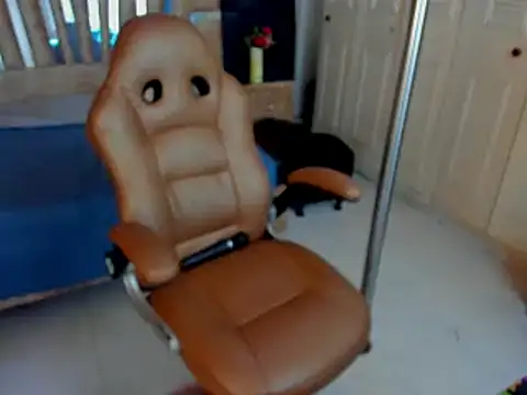 cute sassy online show from 03/01/25, 01:00