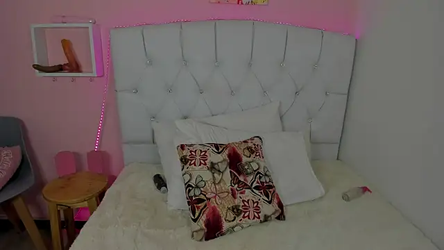 18candys online show from 02/13/25, 10:43