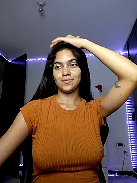 Snapshot of Sallye_ chatting on 02/10/25, 07:58 Sallye  online show from 02/10/25, 07:58