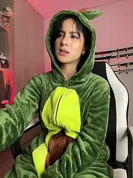 Snapshot of Ale_Lewis chatting on 12/07/24, 11:23 Ale Lewis online show from 12/07/24, 11:23