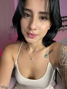 Snapshot of Ale_Lewis chatting on 01/22/25, 11:53 Ale Lewis online show from 01/22/25, 11:53