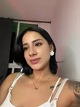 Snapshot of Ale_Lewis chatting on 02/12/25, 12:16 Ale Lewis online show from 02/12/25, 12:16