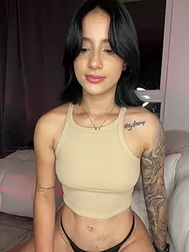 Snapshot of Ale_Lewis chatting on 02/14/25, 11:53 Ale Lewis online show from 02/14/25, 11:53