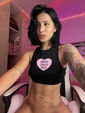 Snapshot of Ale_Lewis chatting on 02/24/25, 12:30 Ale Lewis online show from 02/24/25, 12:30