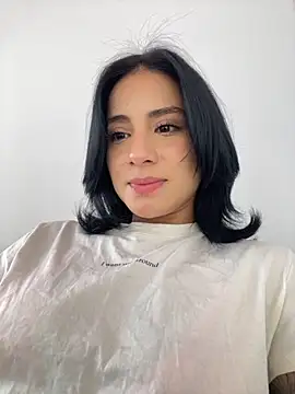 Snapshot of Ale_Lewis chatting on 09/10/25, 09:04 Ale Lewis online show from 09/10/25, 09:04