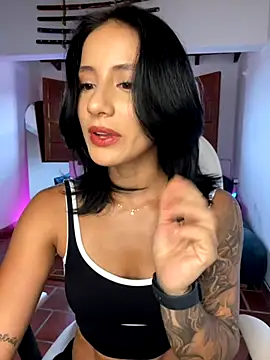 Snapshot of Ale_Lewis chatting on 09/24/25, 08:56 Ale Lewis online show from 09/24/25, 08:56