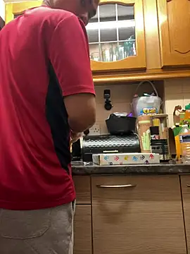 Snapshot of bigbrown- chatting on 01/24/25, 05:21 bigbrown- online show from 01/24/25, 05:21