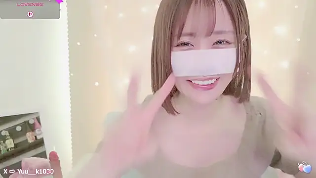 Snapshot of Yuu__k chatting on 03/17/25, 03:47 Yuu  k online show from 03/17/25, 03:47
