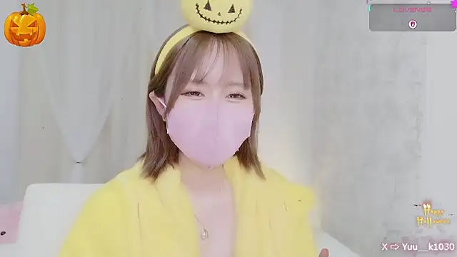 Yuu  k online show from 10/29/25, 03:03