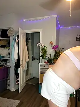 Snapshot of SexyNikki6969 chatting on 12/23/24, 12:46 SexyNikki6969 online show from 12/23/24, 12:46