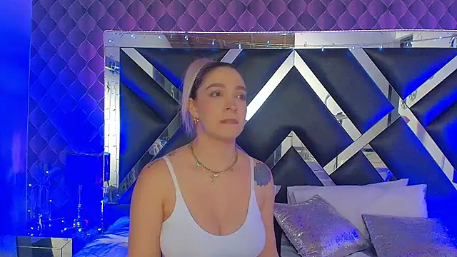 victoriaa lee  online show from 01/09/26, 09:05