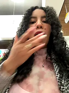 Snapshot of serena_willow chatting on 11/15/25, 02:53 serena willow online show from 11/15/25, 02:53