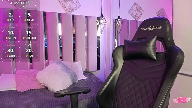 Snapshot of Mia_damm chatting on 10/25/25, 11:43 Mia damm online show from 10/25/25, 11:43