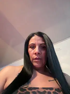 Snapshot of saaalome_1 chatting on 10/13/25, 08:53 saaalome 1 online show from 10/13/25, 08:53