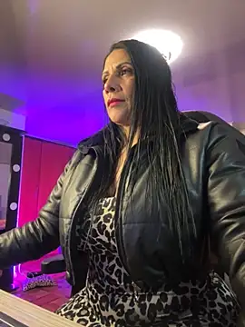 Snapshot of saaalome_1 chatting on 10/17/25, 10:34 saaalome 1 online show from 10/17/25, 10:34