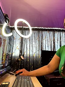 Snapshot of saaalome_1 chatting on 01/08/26, 09:28 saaalome 1 online show from 01/08/26, 09:28