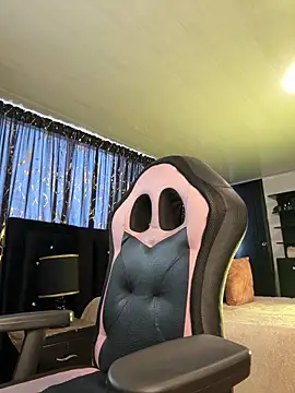 Snapshot of saaalome_1 chatting on 02/27/26, 10:10 saaalome 1 online show from 02/27/26, 10:10