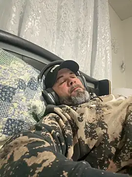 Cristian-Brayan online show from 11/06/25, 11:22