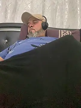 Cristian-Brayan online show from 12/02/25, 02:12