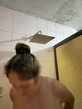 gabiTetas online show from 10/28/25, 07:05