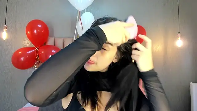 Alexa Thaylor  online show from 02/19/25, 02:23