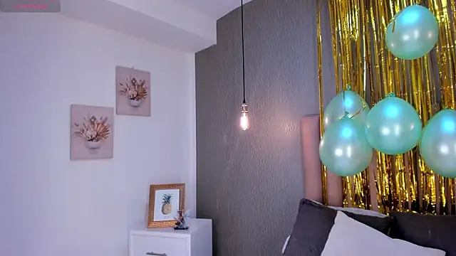 Alexa Thaylor  online show from 03/17/25, 06:42